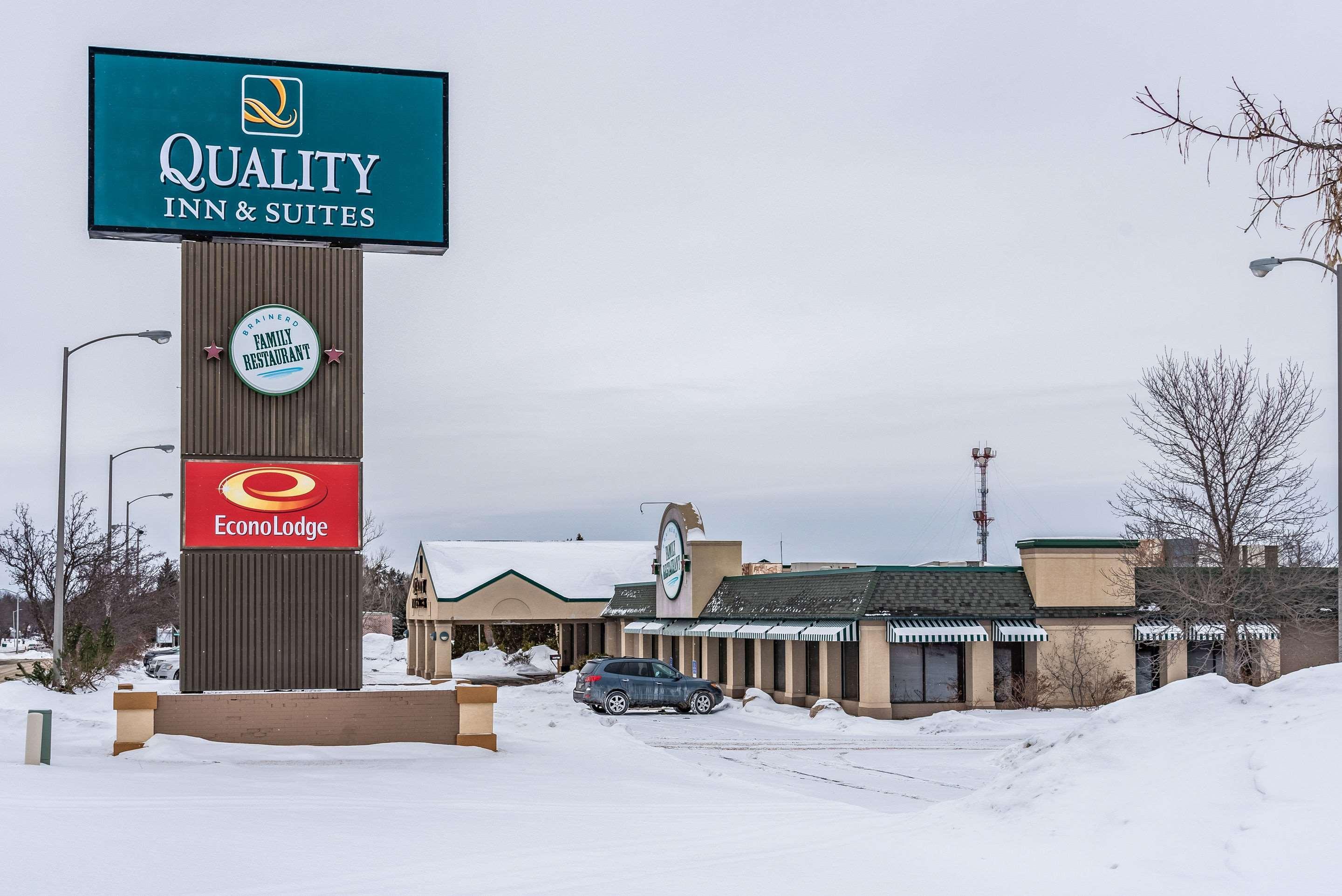 Quality Inn & Suites Brainerd Buitenkant foto