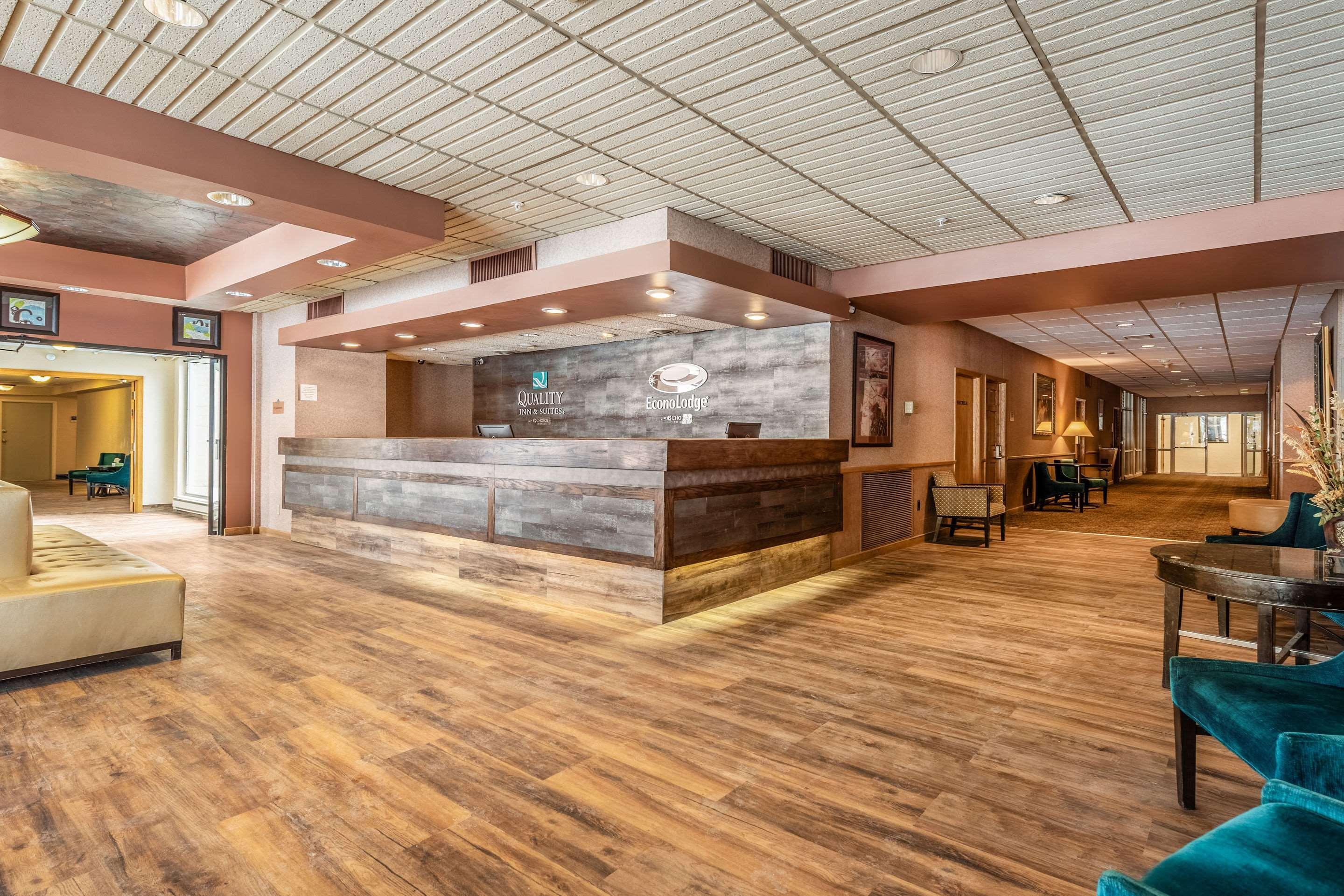 Quality Inn & Suites Brainerd Buitenkant foto